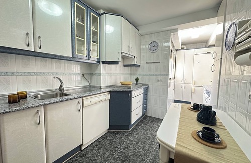 Villaverde Apartamento | APARTAMENTO DE 4 DORMITORIOS, TERRAZA, BAÑO Y ASEO