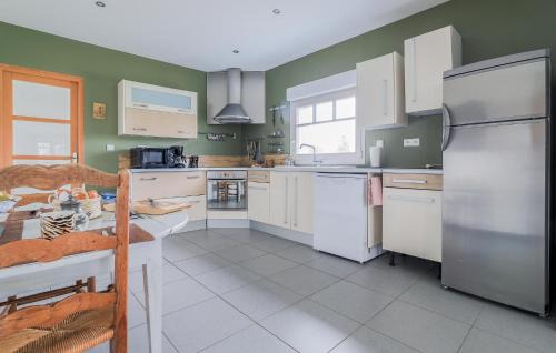 Romeries Casa | 4 Bedroom Awesome Home In Romeries