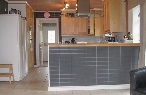 Kappelshamn Casa | Impresionante casa en Lärbro con cocina