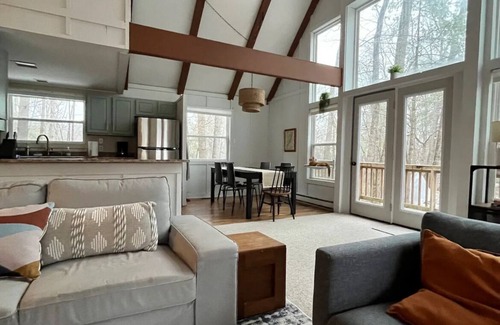 Basye Casa | 4 bedroom Basye, VA with nearby skiing, lake & mountain biking. Fully equipped