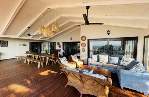 Selection Beach Casa | 4 Bedroom Beach House on 4th Ave