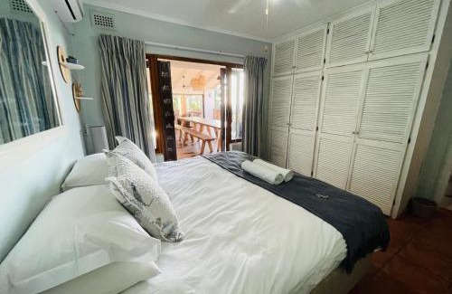 Selection Beach Casa | 4 Bedroom Beach House on 4th Ave