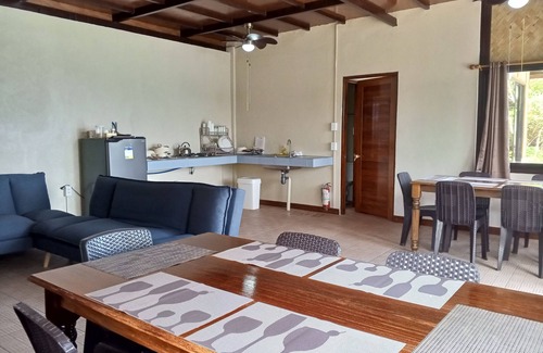 Coron Casa | 4 Bedroom Beach House with Pool