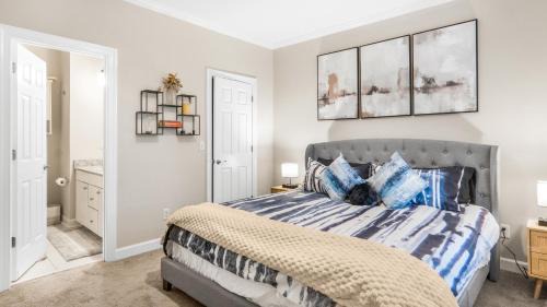 Old Irving Park Casa | 4-bedroom Bliss With Downtown Proximity