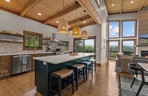 Bryson City Cabina | 4-bedroom cabin in beautiful Bryson City