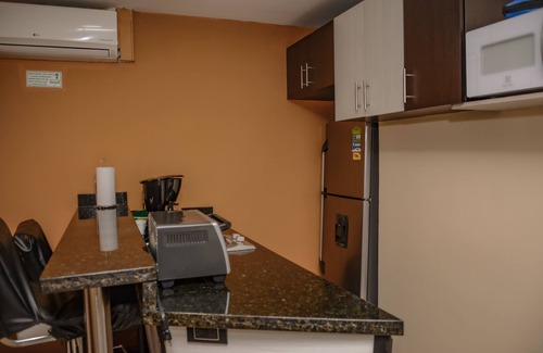 Lalinde Apartamento | Combo de 4 dormitorios de dos apartamentos, dos bañeras de hidromasaje, aire acondicionado, área de Lleras