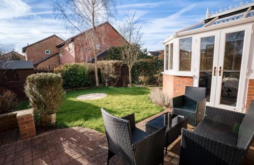 Gloucester Casa | 4 Bedroom Cotswold Getaway - Your Perfect Escape Awaits!