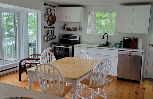Algonquin Highlands Cabaña | 4 Bedroom Cottage on Raven Lake in Dorset, Muskoka, Ontario Canada