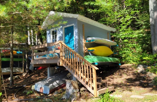 Algonquin Highlands Cabaña | 4 Bedroom Cottage on Raven Lake in Dorset, Muskoka, Ontario Canada