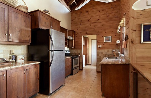 New Kingston Cabaña | 4 Bedroom Cottage, Greenwhich, Blue Mountains