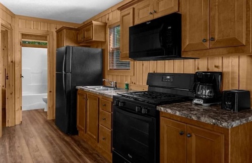Lower Township Cabaña | 4 Bedroom Cottages- Close to Cape May & Wildwood!