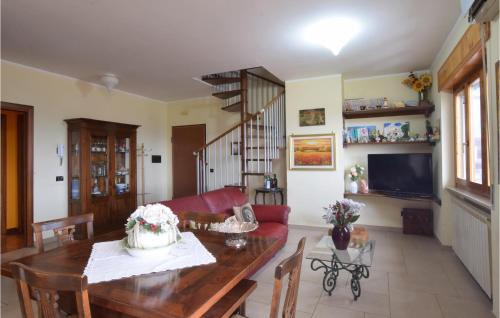 Rogliano Apartamento | 4 Bedroom Cozy Apartment In Rogliano