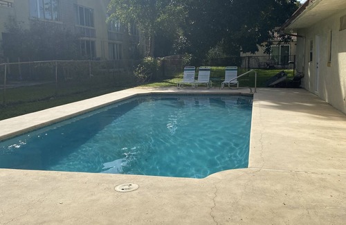 Coral Springs Casa | 4-Bedroom Cozy Home With a Resort Style Pool