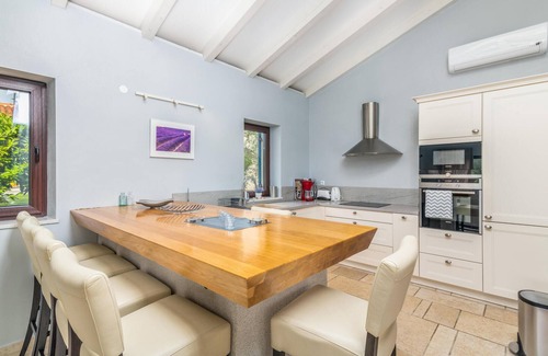 Milohnici Casa | Bonita casa en Linardici con WiFi