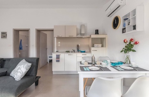 Sveta Nedelja Casa | Acogedora casa de 4 dormitorios en Cere