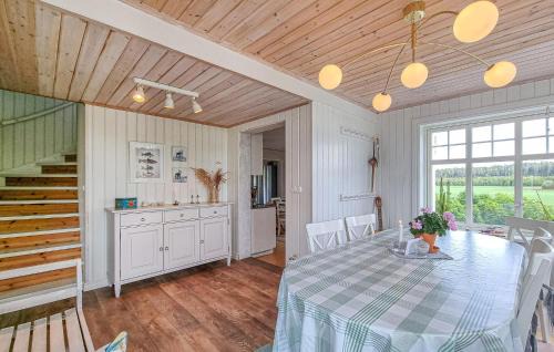 Grastorp Casa | 4 Bedroom Cozy Home In Flo