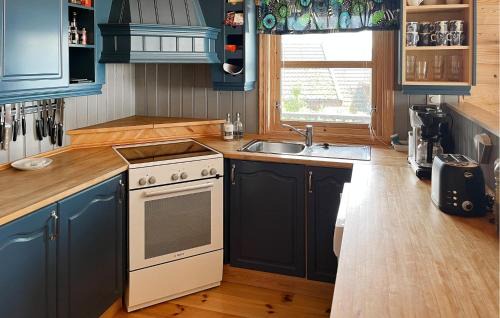Strand Municipality Casa | 4 Bedroom Cozy Home In Idse