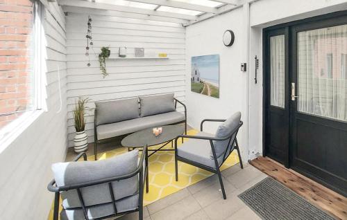 Logstor Casa | 4 Bedroom Cozy Home In Løgstør