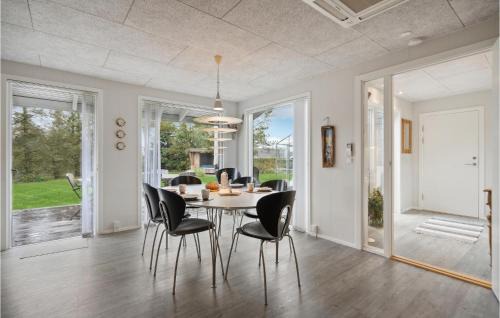 Skjern Casa | 4 Bedroom Cozy Home In Skjern