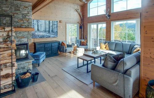 Kongsberg Casa | 4 Bedroom Cozy Home In Skollenborg