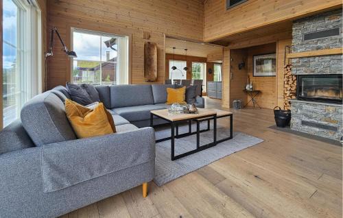 Kongsberg Casa | 4 Bedroom Cozy Home In Skollenborg