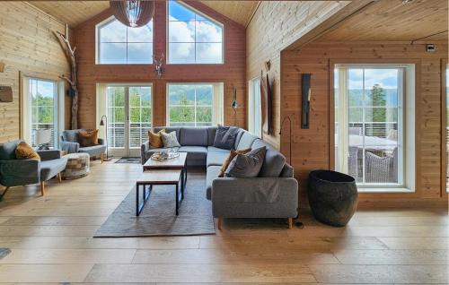 Kongsberg Casa | 4 Bedroom Cozy Home In Skollenborg