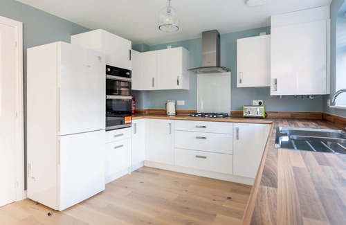 Bicester Casa | 4 Bedroom Detached House 5mins Walk to Shopping Village