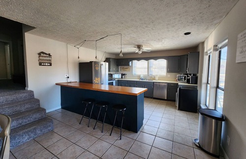 Little Kowaliga Cabina | 4 bedroom Lakefront Family Cabin at Grateful Cove, Lake Martin, AL