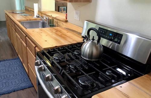 Squaw Valley Casa | 4 Bedroom Family Stay Near Kings Canyon NP - Great Wifi and EV Charger