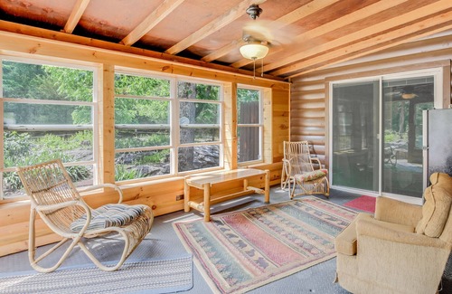 New Tazewell Otro | 4 bedroom farmhouse within walking distance to Norris Lake