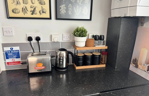 Warwick Apartamento | 4 Bedroom Flat - Sleeps 5 - Free Parking & Wifi - Warwickshire