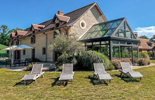 Pierrefitte-sur-Sauldre Casa | Alojamiento de 4 habitaciones en Pierrefitte-sur-Sauld.
