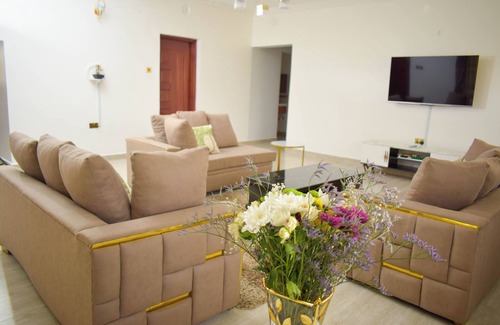 Nakuru County Apartamento | 4 bedroom furnished apartment with private garden in Nakuru, Kenya
