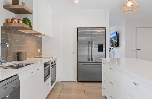 Maroochydore Casa | 4 bedroom gem with a great outdoor area including pool and you can bring a small dog.