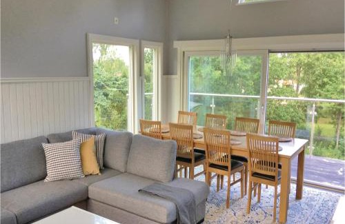 Boxholm Casa | 4 Bedroom Gorgeous Home In Boxholm
