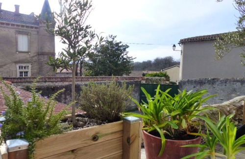 Labecede-Lauragais Casa | Casa de 4 dormitorios + terraza en medio de un bosque cerca del lago Saint Ferreol
