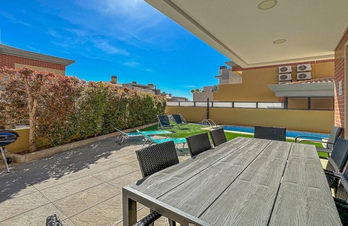 Mosqueira Villa | ★4 Bedroom, Holiday villa with Private Pool, Beach nearby in Albufeira
