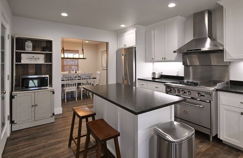 Johnson City Casa | 4-bedroom home 2 blocks from downtown
