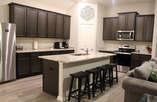 Medina Valley Casa | 4-bedroom home close to Sea World, Lackland AFB, & many other attractions!