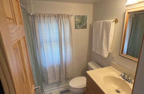 Sister Bay Casa | 4-Bedroom Home Sister Bay, 5min Drive Downtown