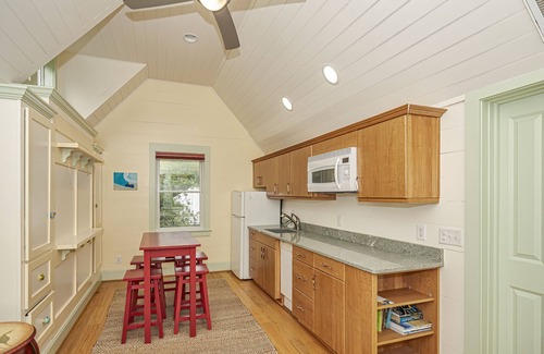 Cape Fear Station Casa | Bienvenido a Astrid's Digs en Bald Head Island