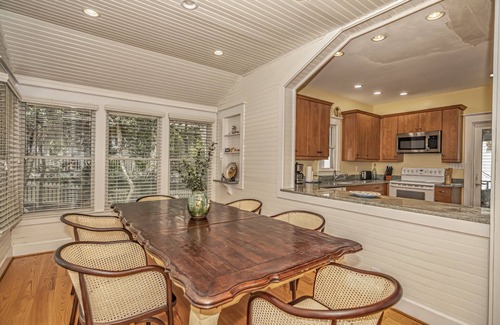Cape Fear Station Casa | Bienvenido a Astrid's Digs en Bald Head Island