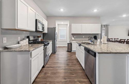 Lake Charles Casa | 4 Bedroom home with Hot Tub in Lake Charles La