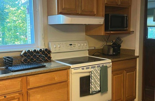 Midland Casa | 4-bedroom house close to all midland has to offer can sleep up to 11 guests.