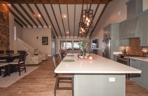 Smith Mountain Estates Casa | 4-bedroom house in charming Jackson's Gap with Boat Ramp/Pet Friendly/Super View