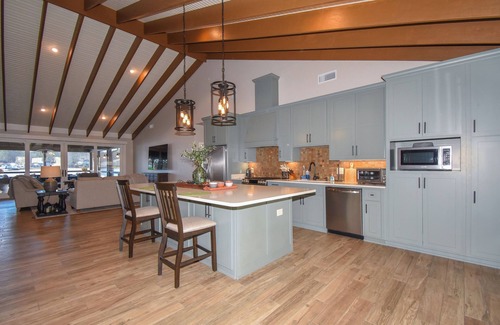 Smith Mountain Estates Casa | 4-bedroom house in charming Jackson's Gap with Boat Ramp/Pet Friendly/Super View