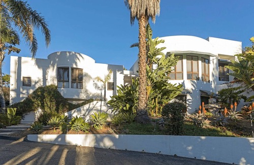 Toro Canyon Casa | 4-bedroom house in Montecito with Ocean and Mountain View