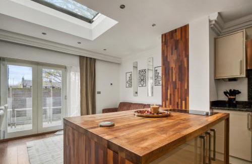 Turnham Green Apartamento | 4 Bedroom House in Chiswick- Elegance & Serenity