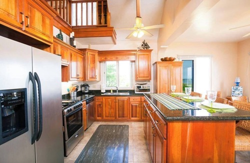 Sandy Bay Casa | 4-bedroom house in delightful Sandy Bay with AC, WiFi. Enjoy your stay
