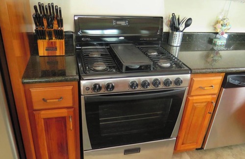 Sandy Bay Casa | 4-bedroom house in delightful Sandy Bay with AC, WiFi. Enjoy your stay
